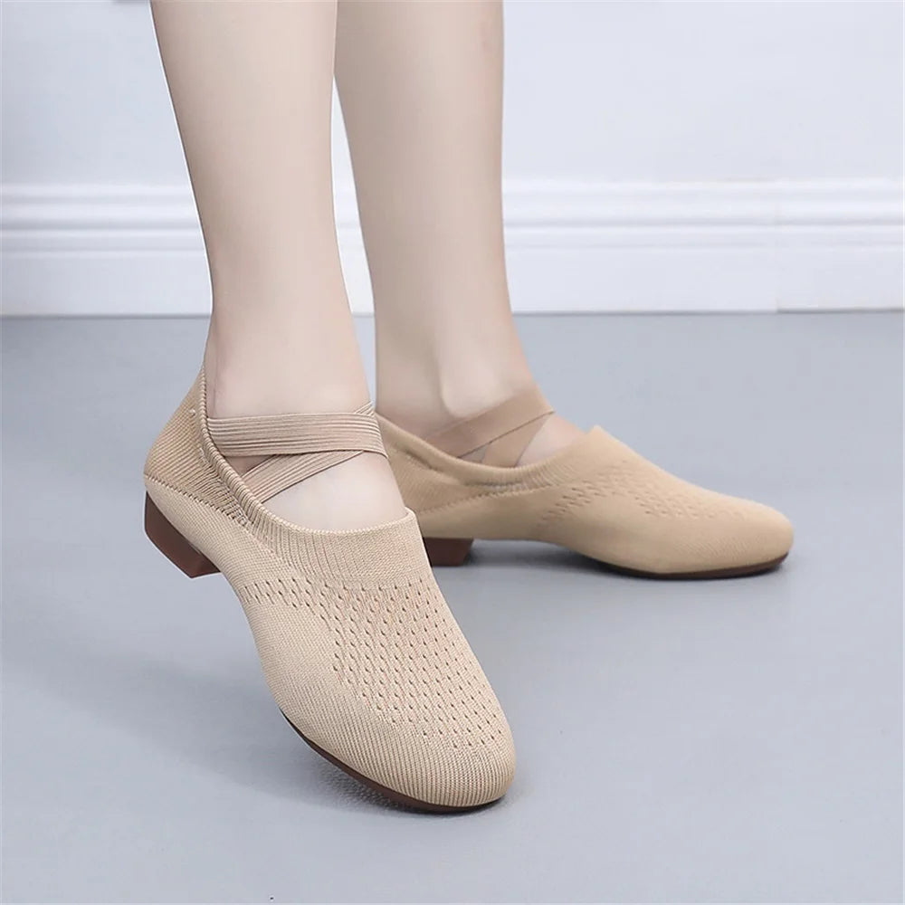 Women's Breathable Ballet Dance Shoes  Soft Soles Comfortable Cheerleading Dancing Shoes